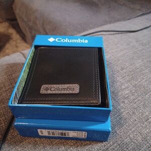 Columbia Black Leather Wallet